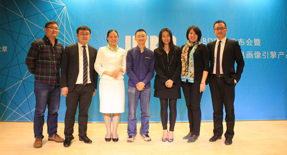 創(chuàng)星企業(yè)喜報(bào)：廈華電子擬18億收購(gòu)數(shù)聯(lián)銘品